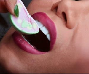 لبخند زیبا و هارمونیک پس از درمان ارتودنسی - دندان‌های مرتب و سفید